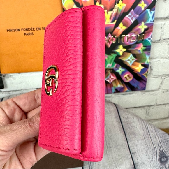 Gucci hot pink compact wallet with card holder and coin section - Picture 13 of 15
